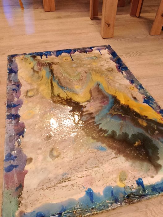 Ръчно рисувана картина от епоксидна смола с размери 100см. на 70см.