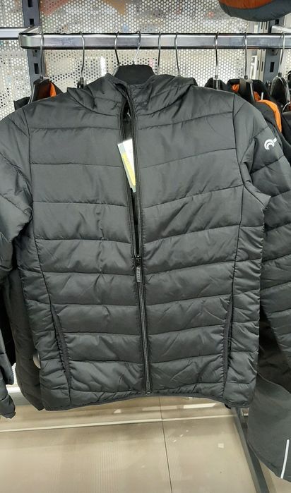Продам куртку для мальчика