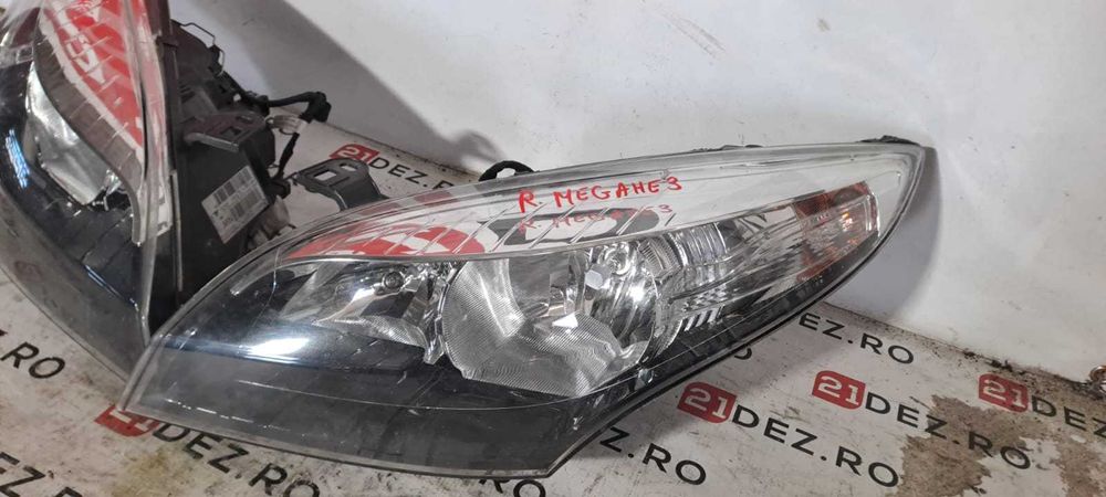 Faruri / Far stanga , far dreapta Renault Megane 3 III 2012 - 2015