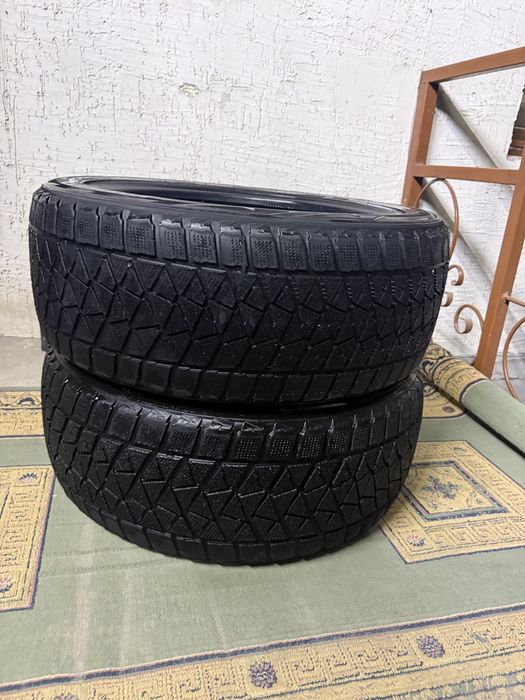 Bridgestone Blizzak 285/45 R22