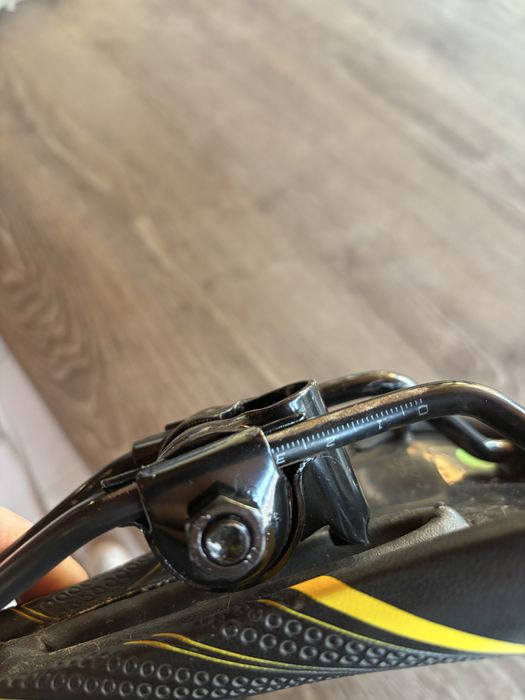 Șa bicicleta + husa cu spuma de memorie