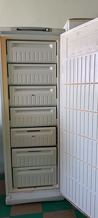 Моразильник Indesit