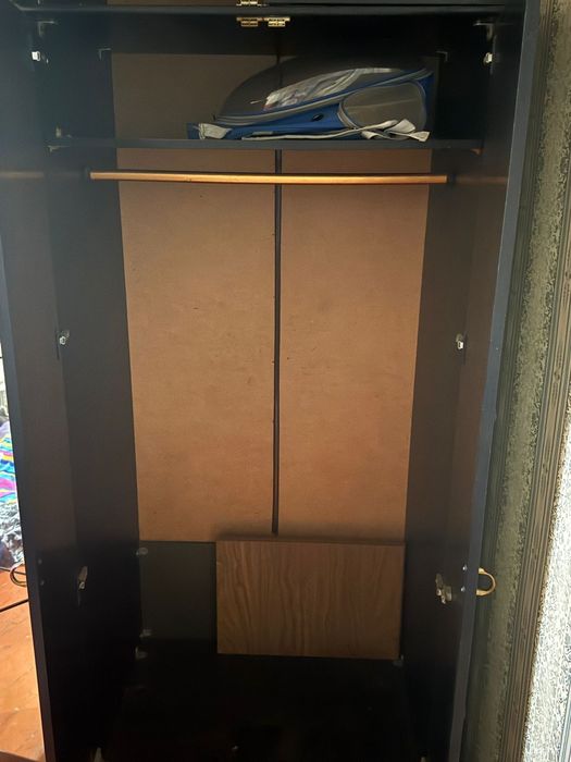 Шкаф для одежды продам