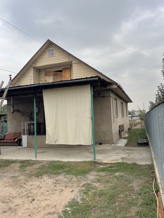 Продается дом в поселке Абай