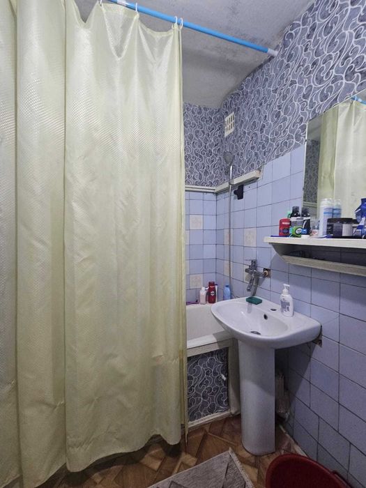 продам 2 ком квартиру на Достык Молле