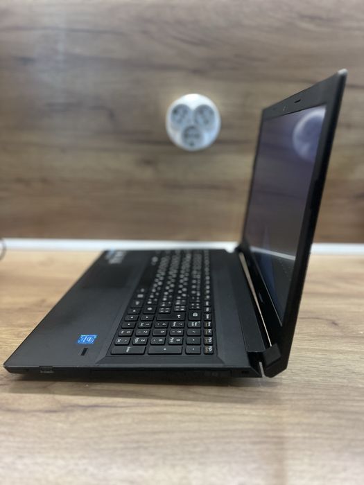 Лаптоп Lenovo IdealPad B51-30