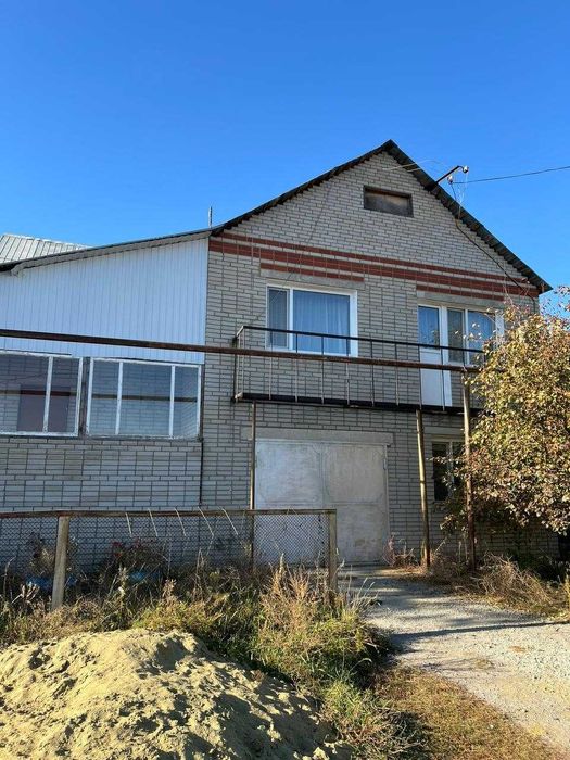 Продам  коттедж в Заречном.