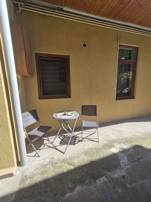 Inchiriez apartament 45 mp la casa -str  Hasdeu