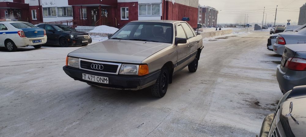 Продам Ауди 100.