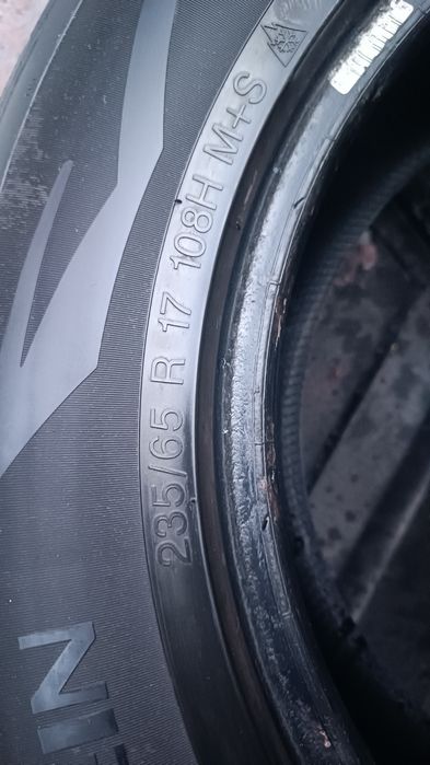 235/65/17 Vredestein