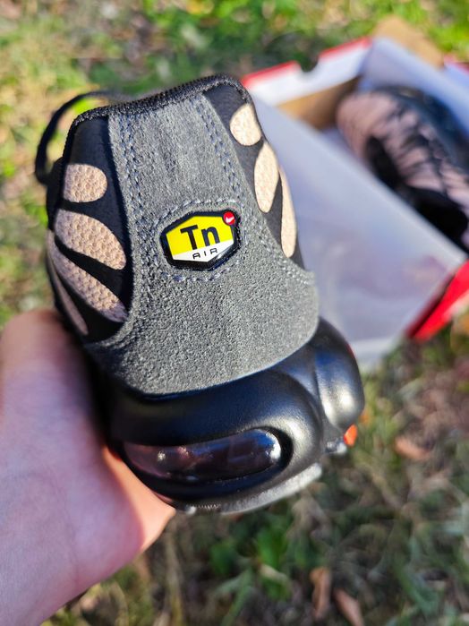 Air Max Plus Utility TN Crem-Negru/Mărime 43