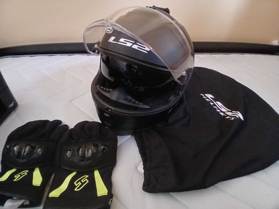 Продава са Каска за Мотор