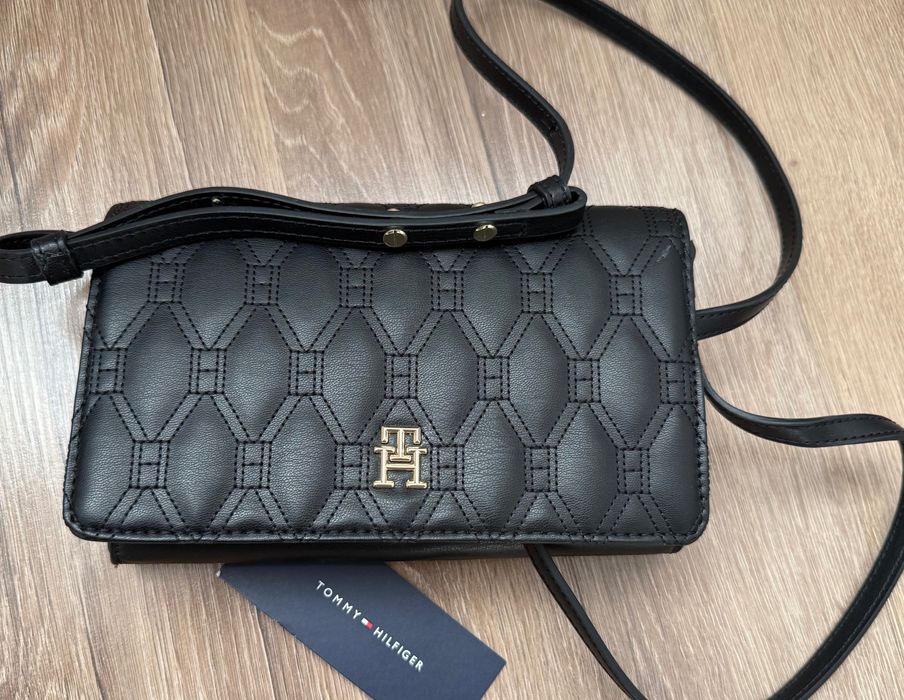 Сумки. Клатч Tommy Hilfiger оригинал