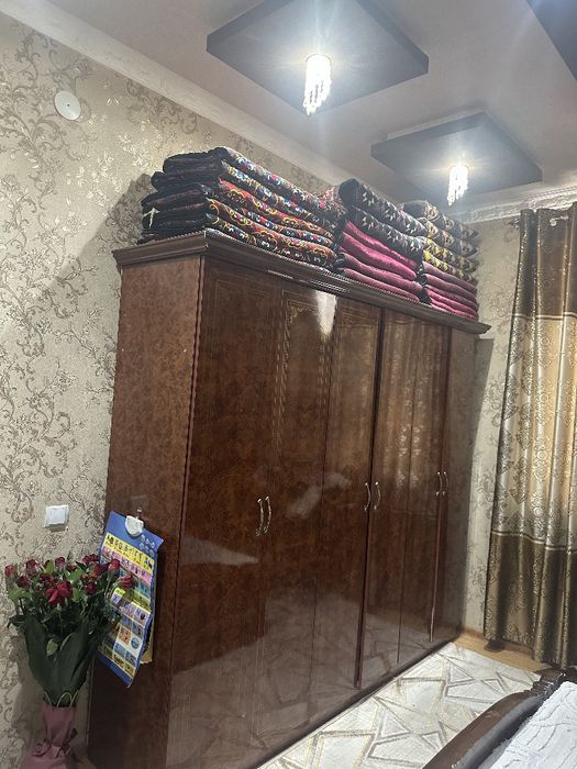 1 komplekt mebel jixozlari sotiladi