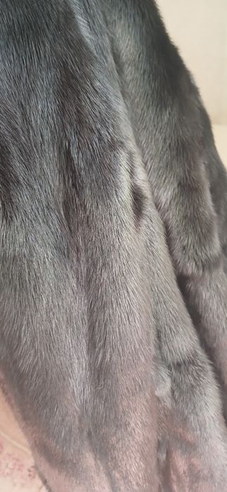 Продам норковую шубу