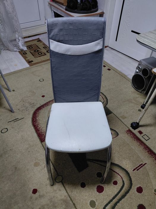 Стулья со спинкой