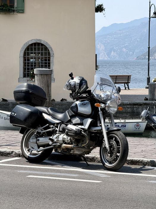 Vând  motocicletă Bmw R850R