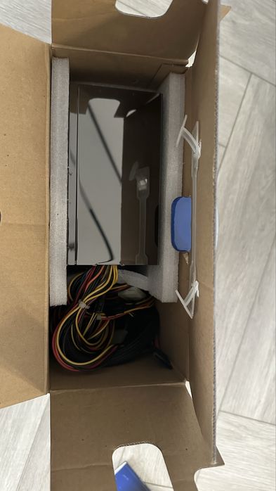 Продам БП HuntKey