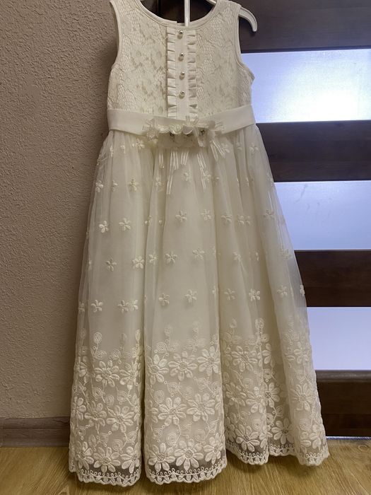 Продам красивые Плятье для девочек