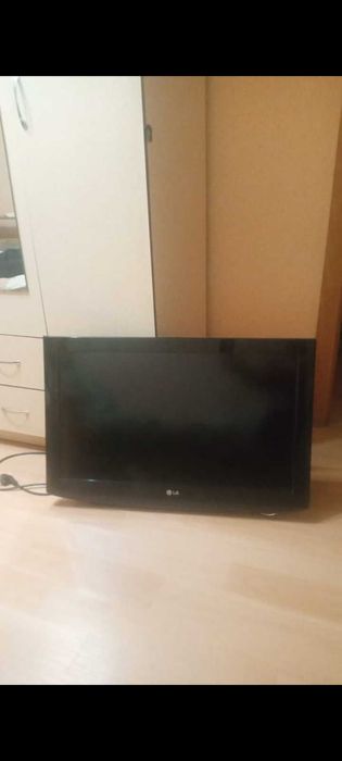 Продам телевизор срочно