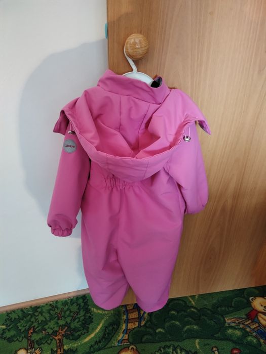 Продам комбинезон для девочки