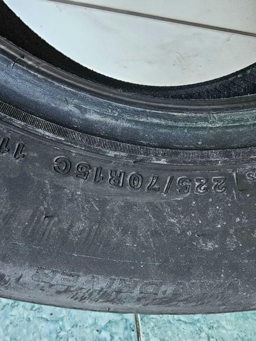 225 70 15 С Гума за бус 1 брой