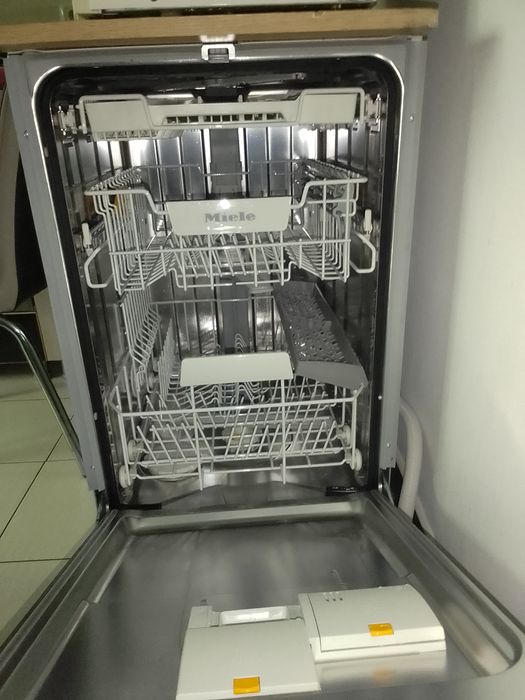 Vând mașină de spălat vase  ideală pentru un cadou