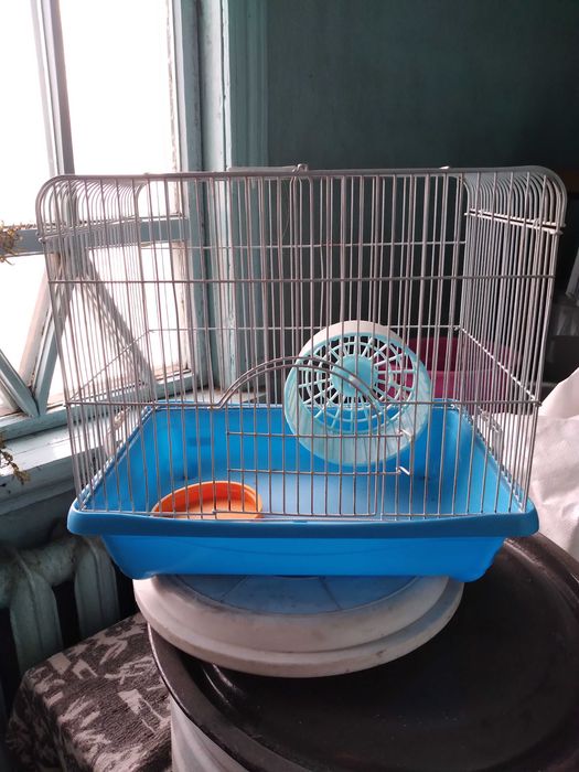 Продам клетки для хомяков