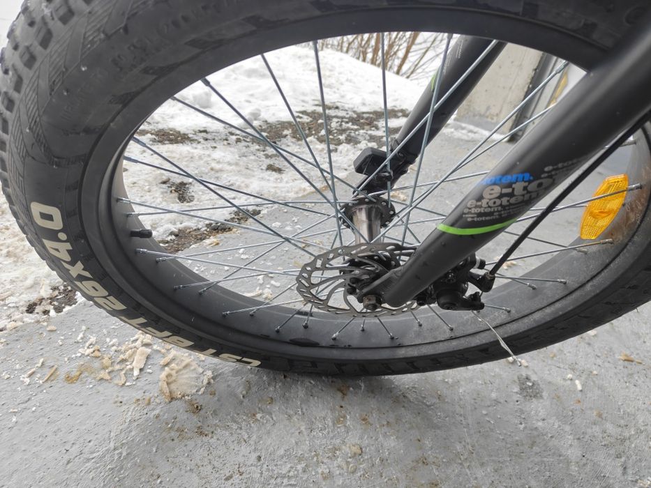 Bicicletă electeică marca E-totem, cu motor Bafang