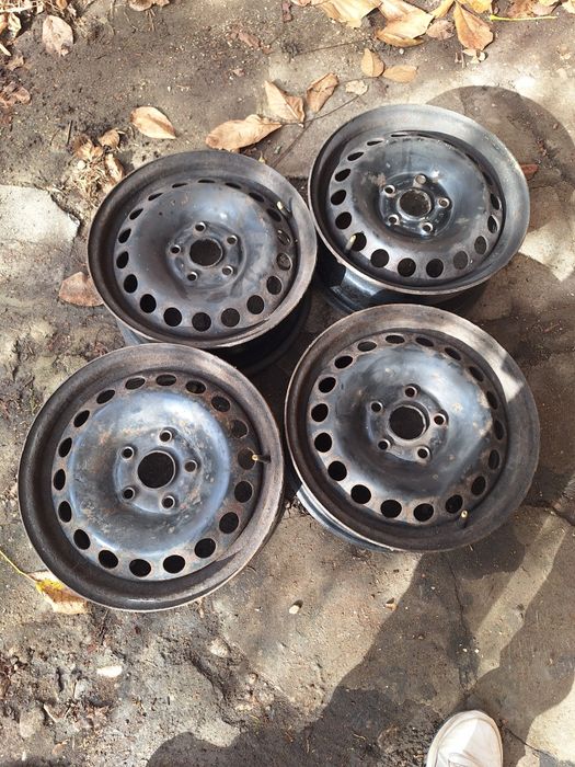 Метални джанти 15 цола и тасове