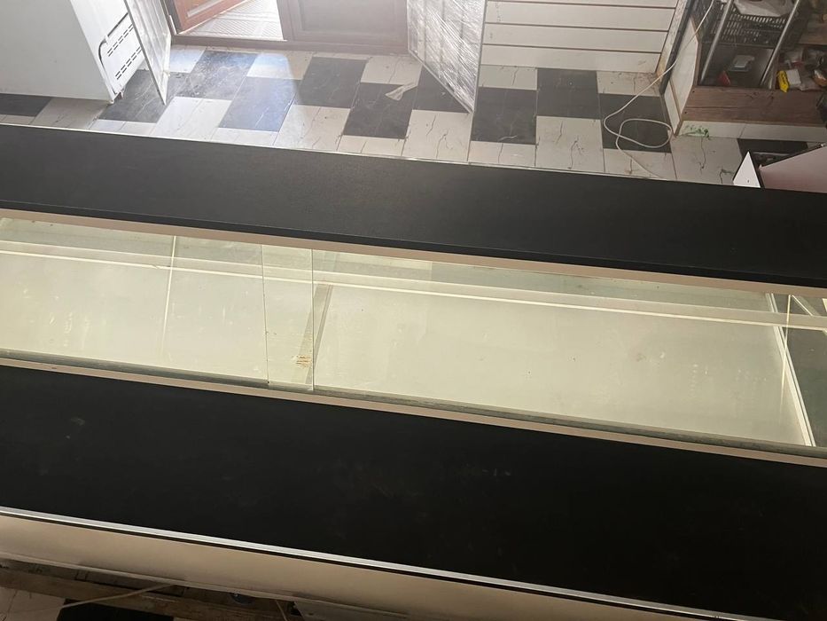 Vitrena xaladilnik Va marazilnik