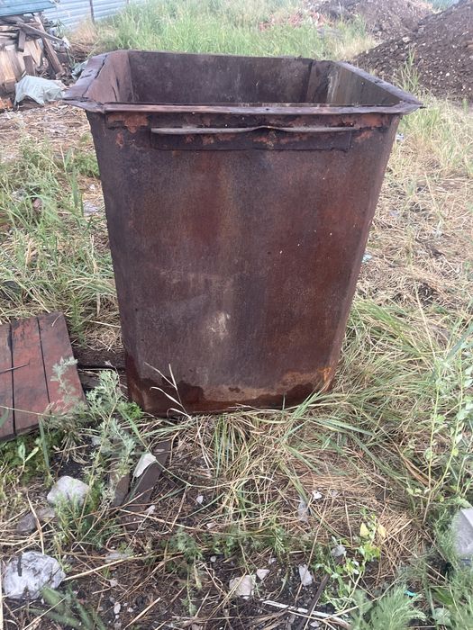 Продам бак для мусора