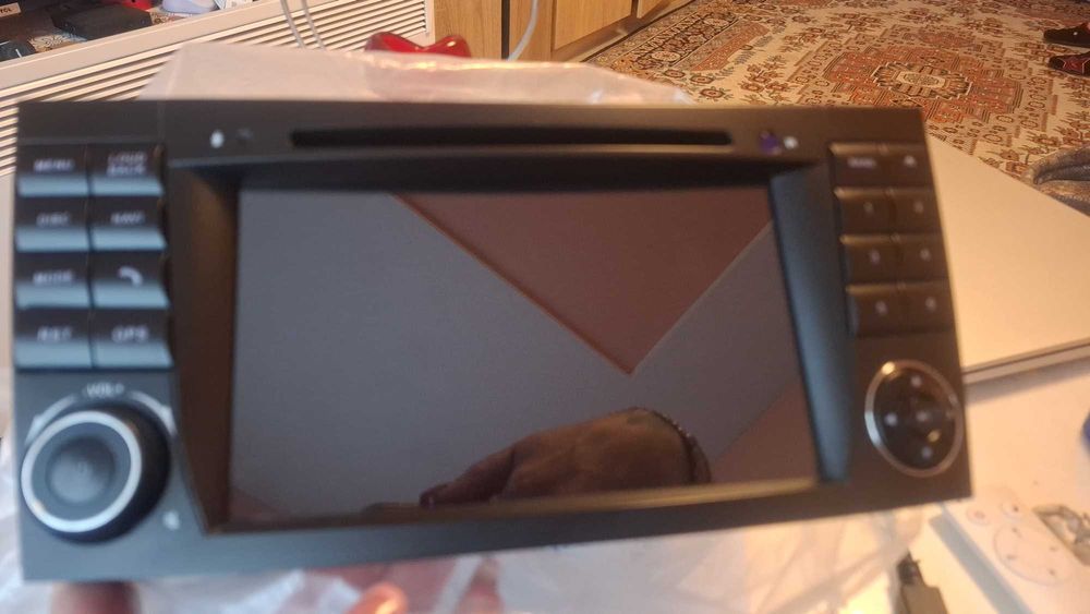 Мултимедия за Мерцедес Е класа,модел wv211