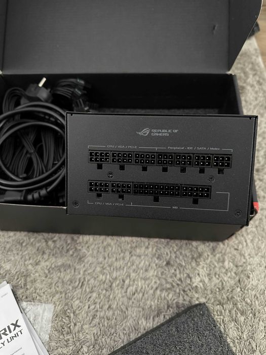 ASUS ROG Strix 1000W Gold — Захранване