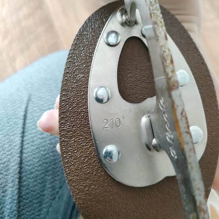 Коньки фигурные детские на 7-9 лет.