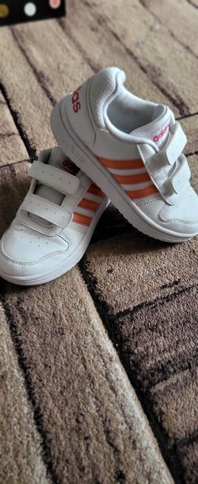Adidas Nike nr 32