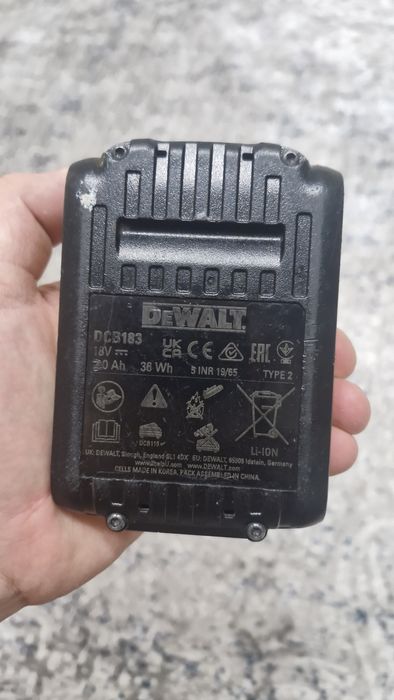 Шуруповерт Dewalt dcd708 оригинальный