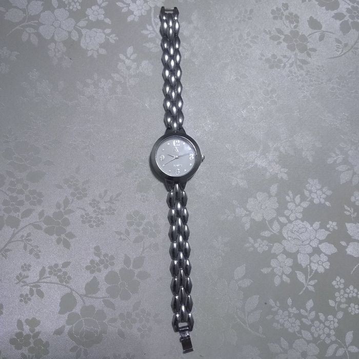 QLIARTZ Брендидан аёллар кул соати