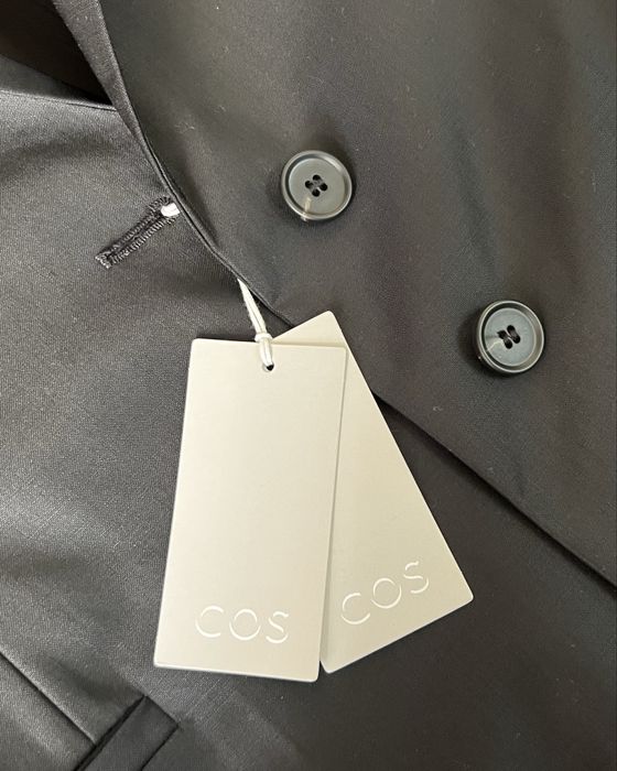 Новый пиджак COS за полцены