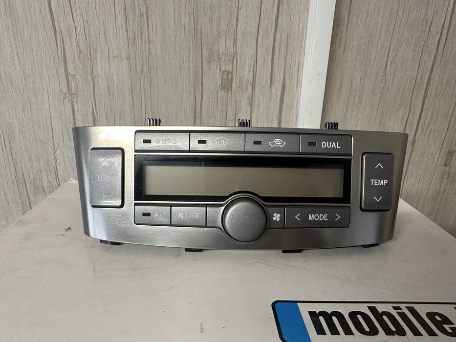 Управление климатроник Тойота Авенсис Т25 фейс