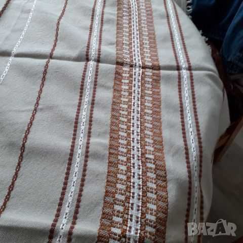 Битова покривка за маса