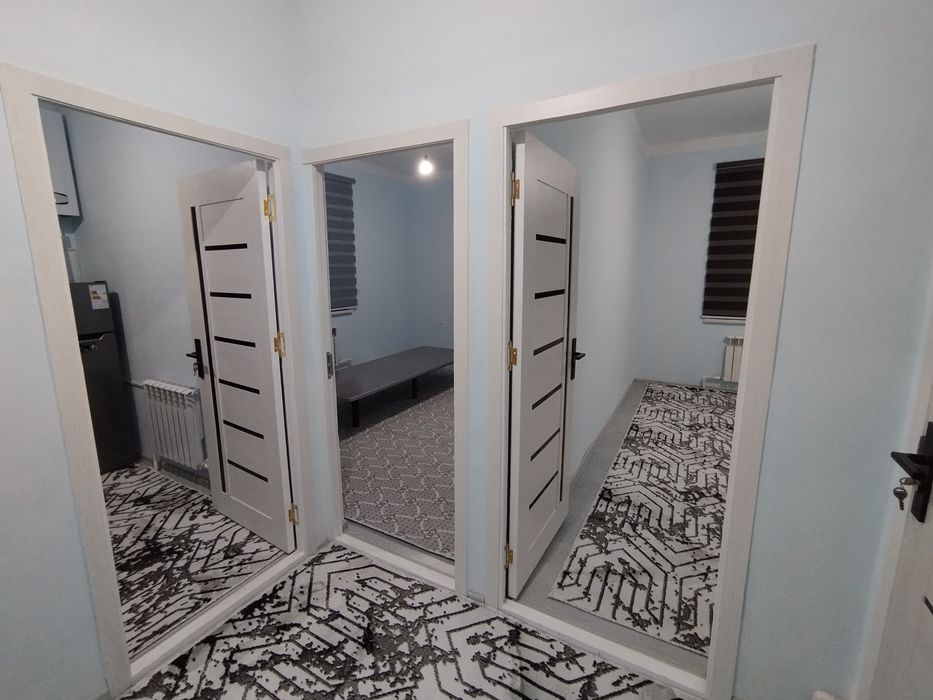 Kvartira sotiladi 1-etaj, 2 xona. Mo'ljal: Xamro bobo