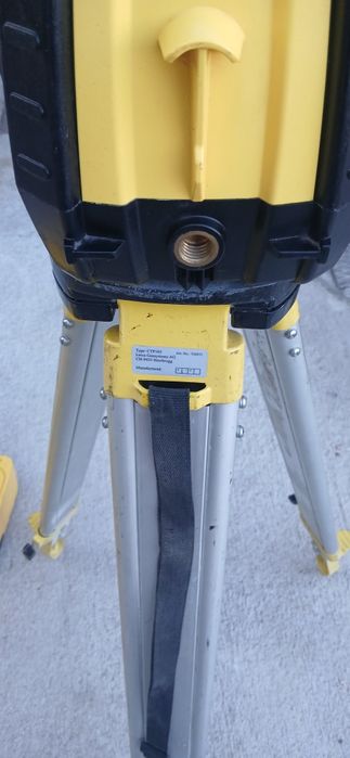 Ротационен лазерен нивелир Leica RUGBY 640, 635 nm, 800 м, с приемник, батерии, зарядно и куфар