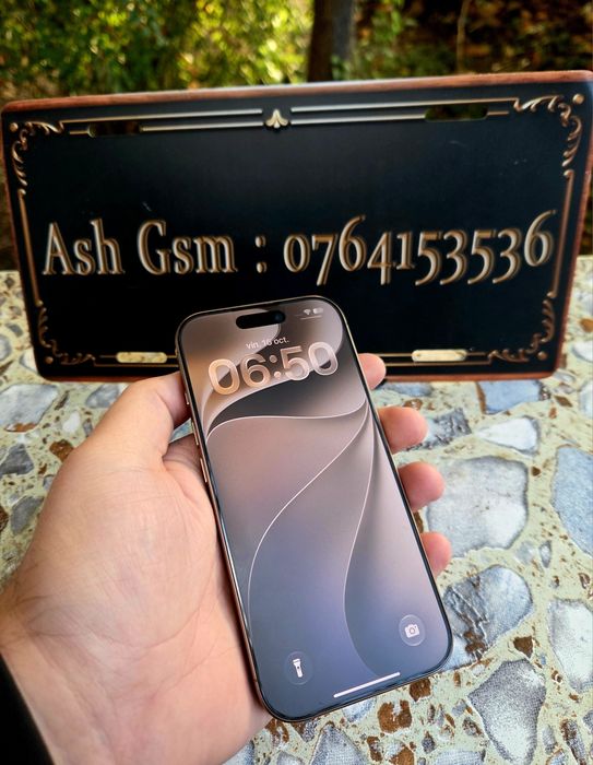 Iphone 16 Pro desert titanium
