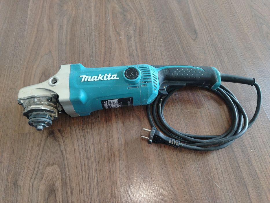 УШМ Балгарка MAKITA GA9050