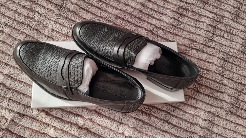 Продам мкжские туфли