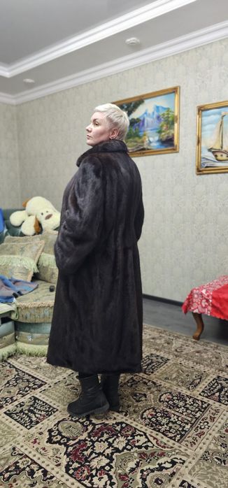 Продам норковую шубу