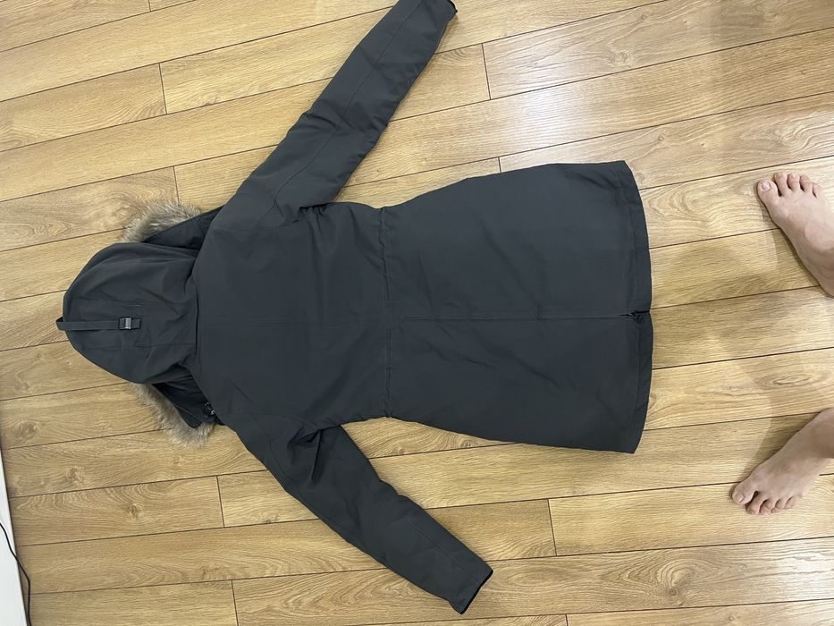 Зимняя куртка Canada Goose