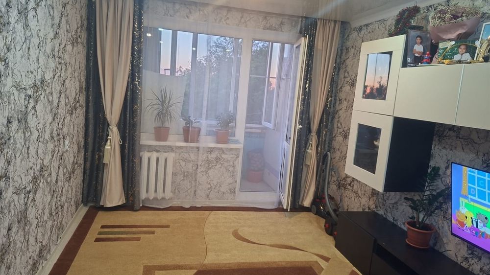 Срочно Продам  Ковры