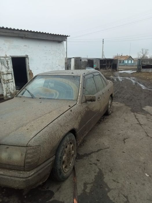 Продам мерседес 124.